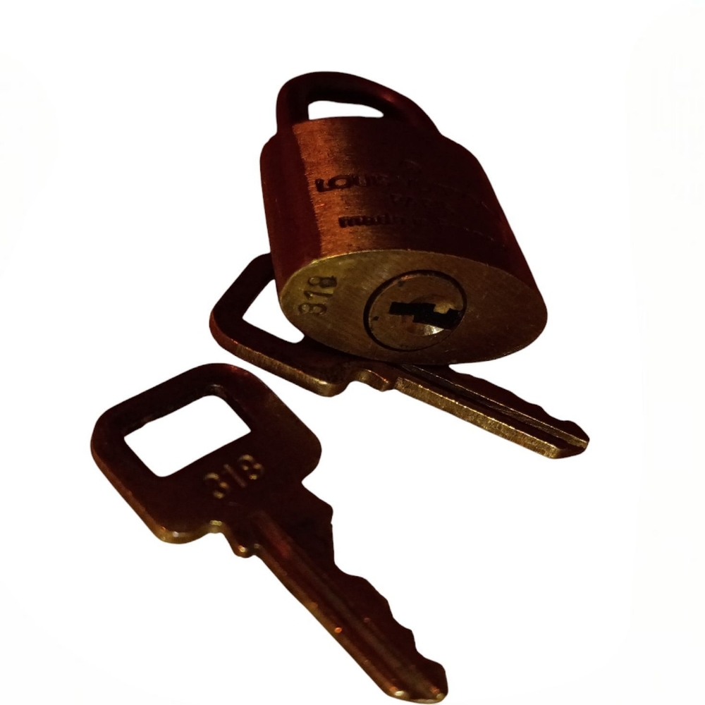 Louis Vuitton Brass Padlock with Keys #318 - Picture 2 of 2